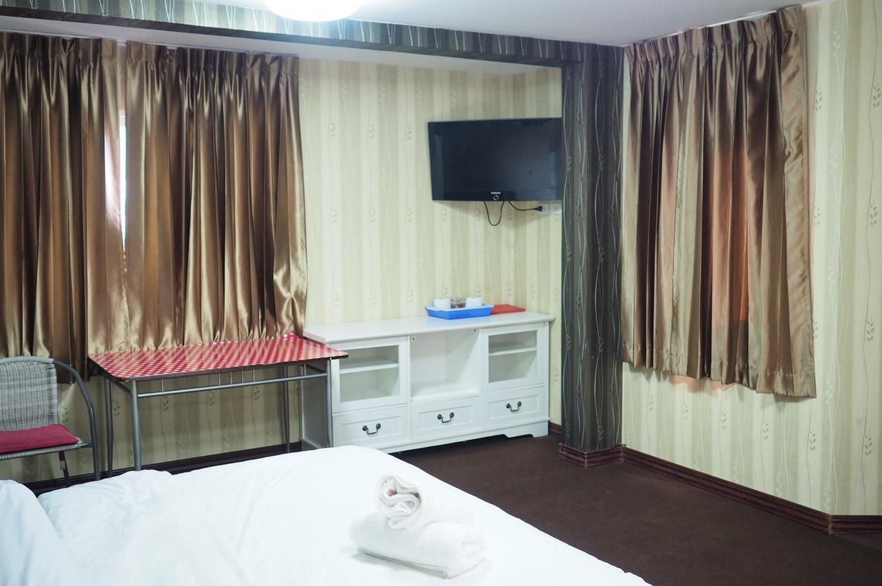 Hari Om Delhi Darbar Hotel Pattaja Kültér fotó