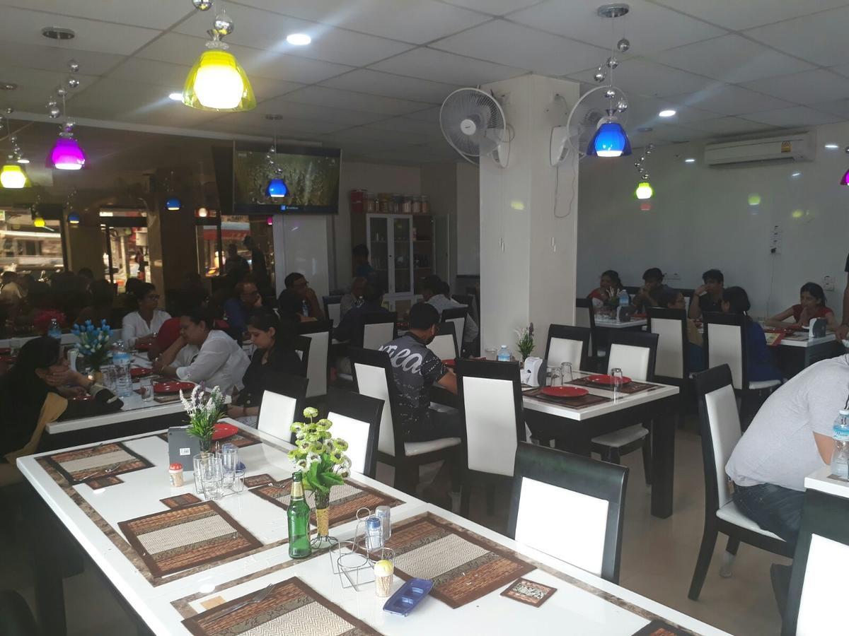Hari Om Delhi Darbar Hotel Pattaja Kültér fotó