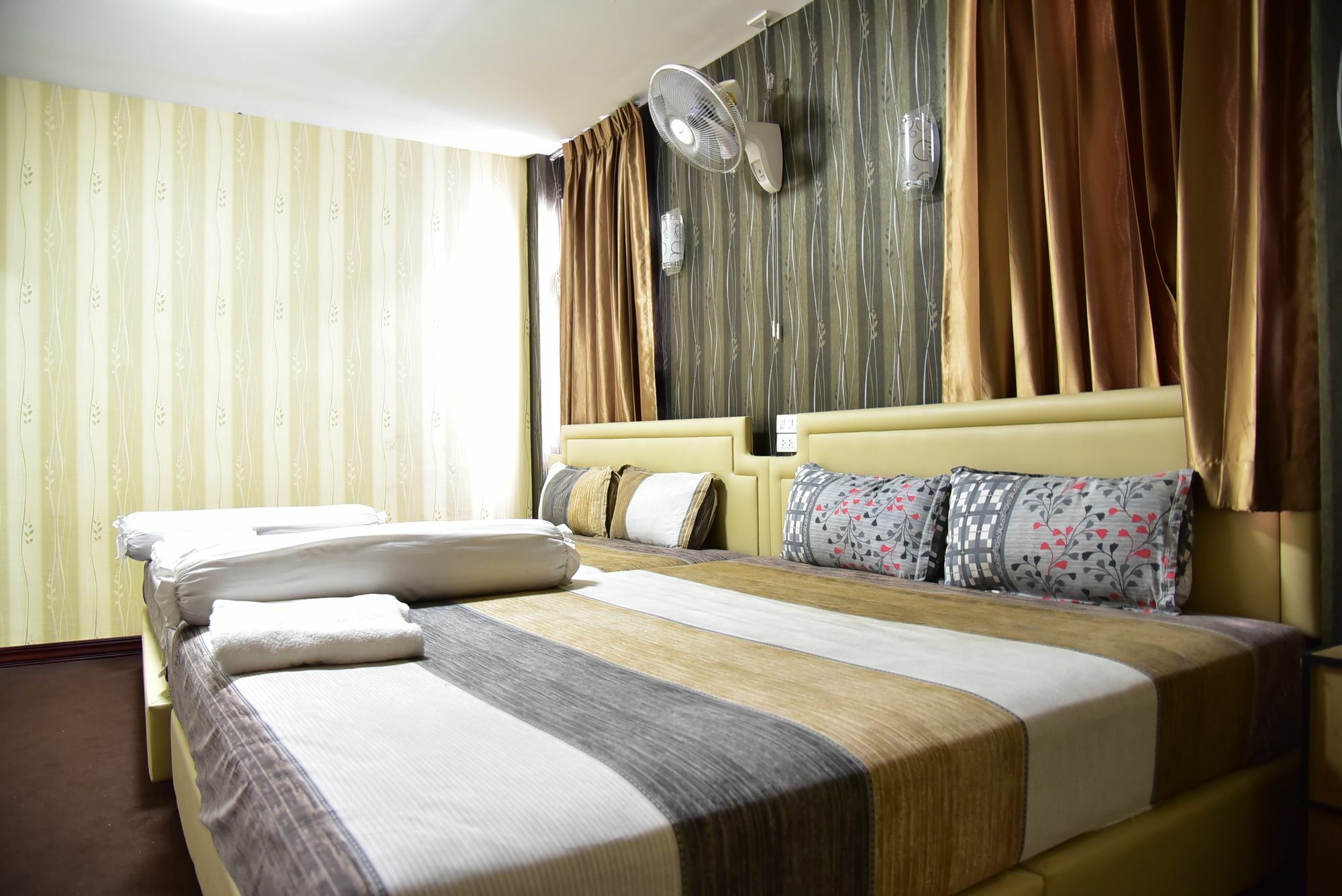 Hari Om Delhi Darbar Hotel Pattaja Kültér fotó