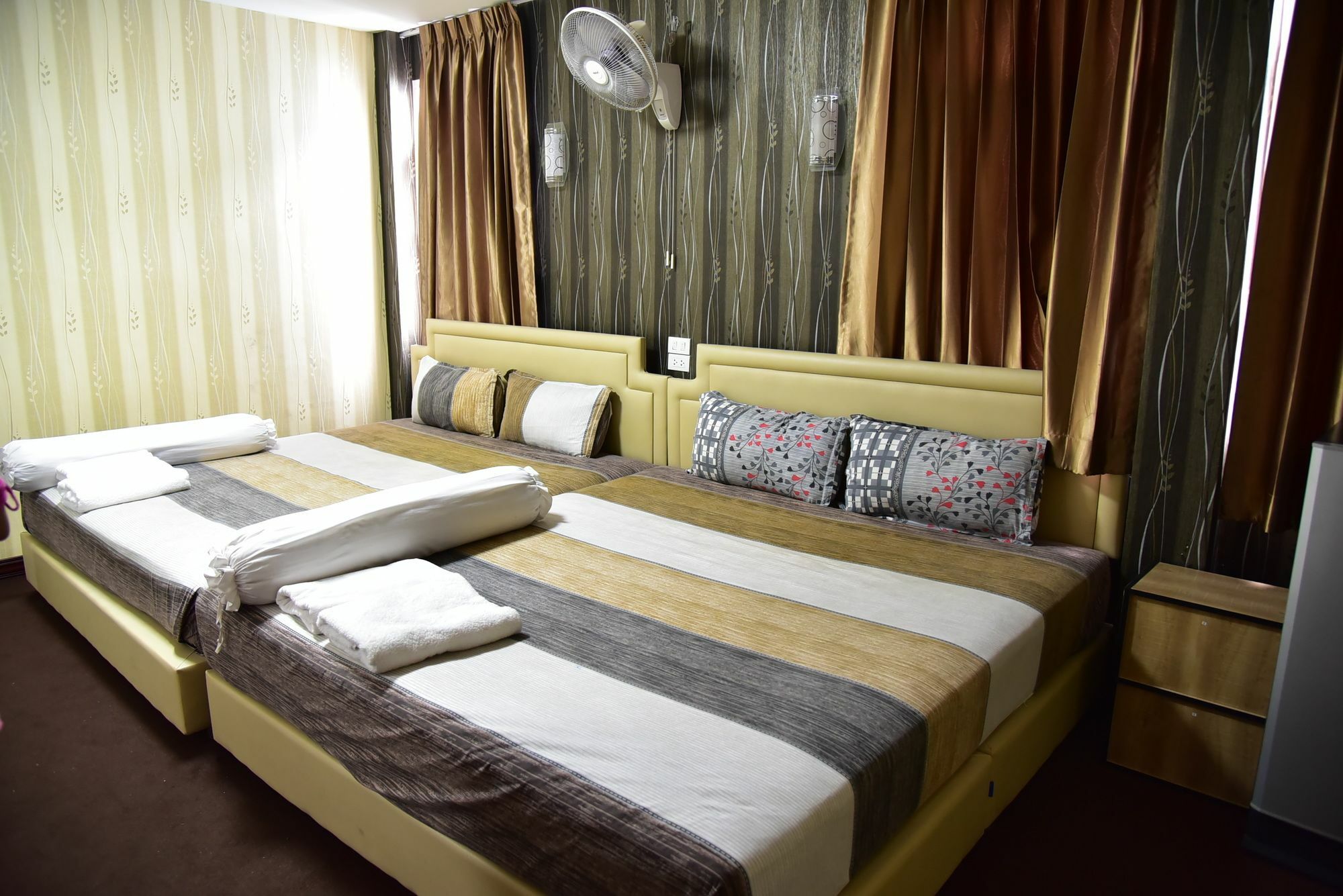Hari Om Delhi Darbar Hotel Pattaja Kültér fotó