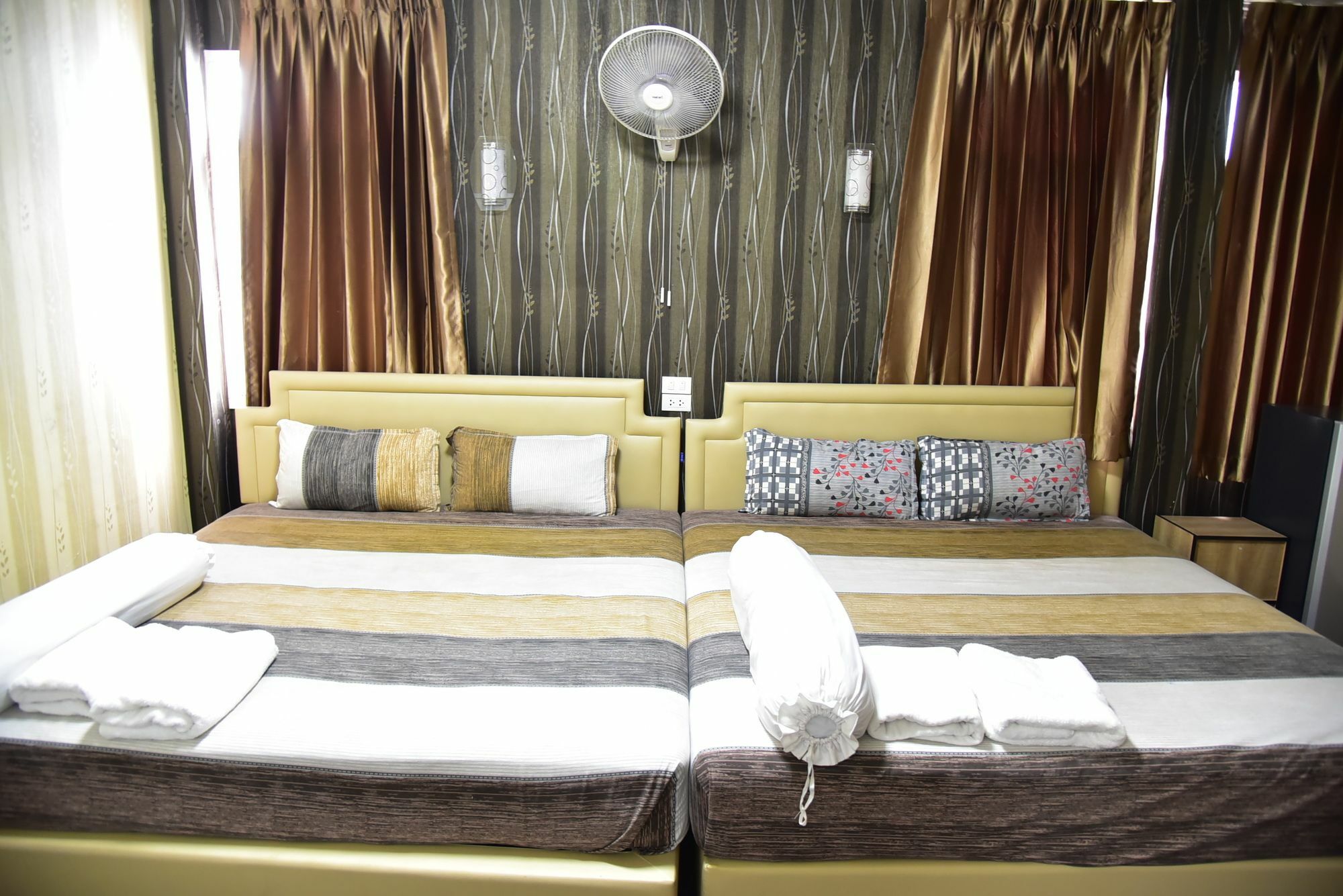 Hari Om Delhi Darbar Hotel Pattaja Kültér fotó